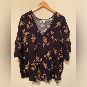 Terra & Sky plus size black floral top